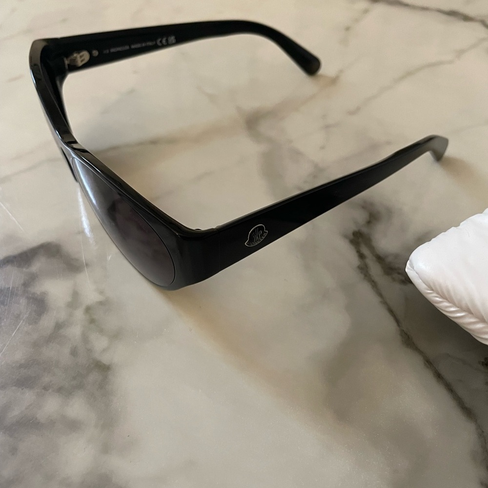 Bellejour Moncler Geometric Sunglasses - Picture 2 of 12